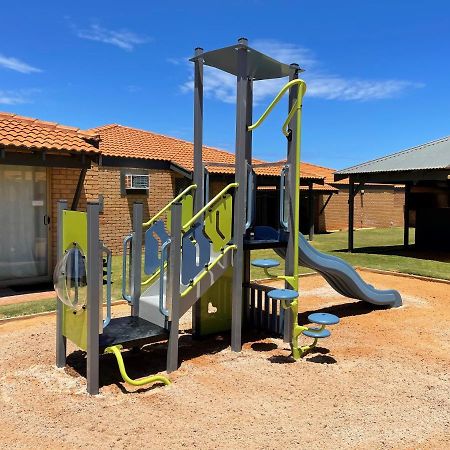 Geraldton'S Ocean West Holiday Units & Short Stay Accommodation מראה חיצוני תמונה