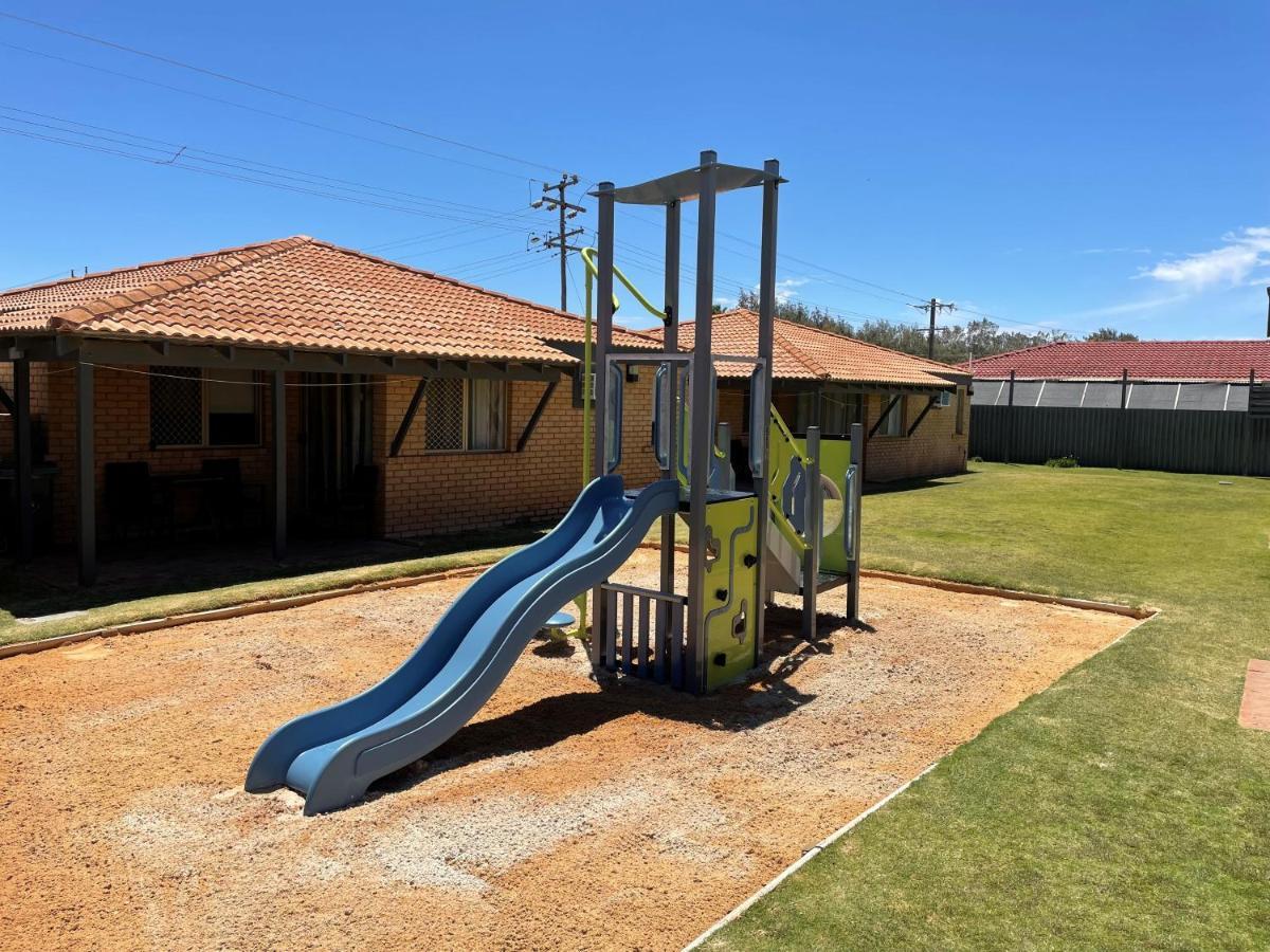 Geraldton'S Ocean West Holiday Units & Short Stay Accommodation מראה חיצוני תמונה