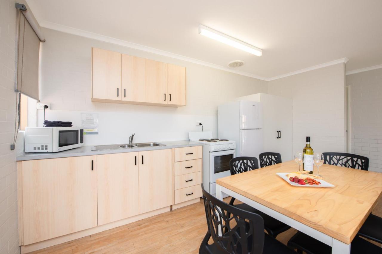 Geraldton'S Ocean West Holiday Units & Short Stay Accommodation מראה חיצוני תמונה